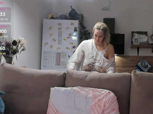Girlalonehome