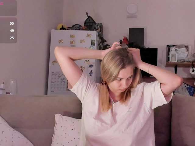 Girlalonehome live cam on BongaCams