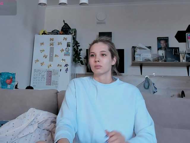Girlalonehome live cam on BongaCams