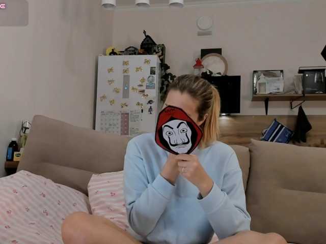 Girlalonehome live cam on BongaCams