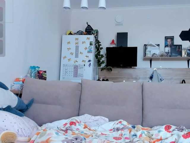 Girlalonehome