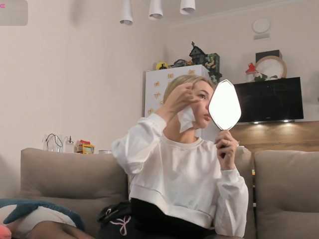 Girlalonehome
