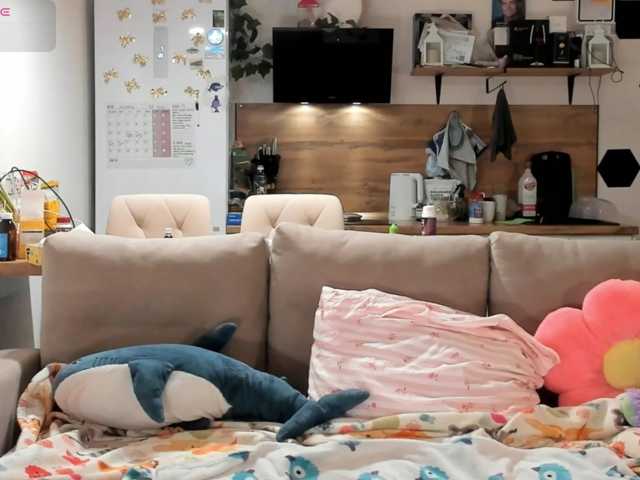 Girlalonehome