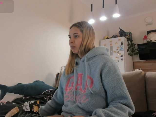 Girlalonehome