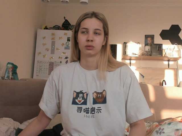 Girlalonehome