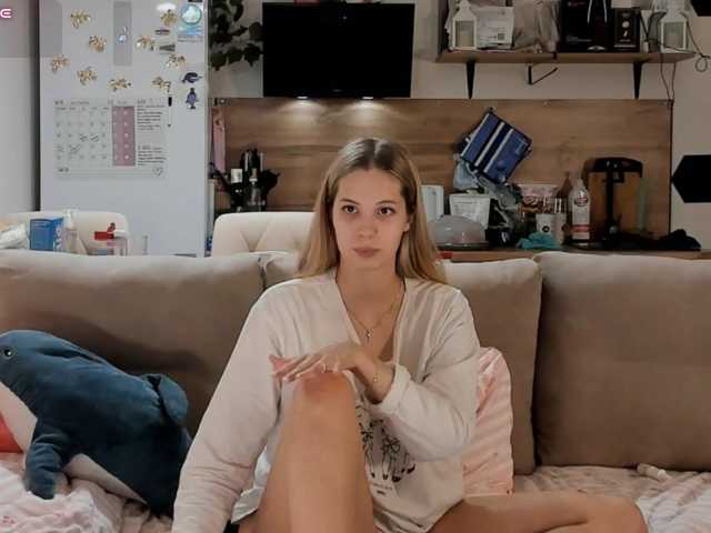 Girlalonehome live cam on BongaCams