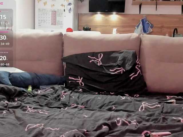 Girlalonehome live cam on BongaCams