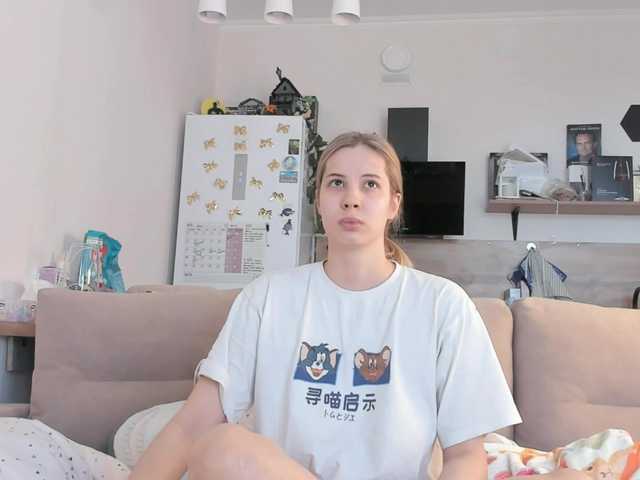 Girlalonehome