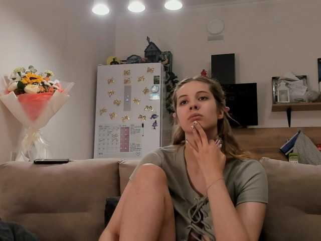 Girlalonehome