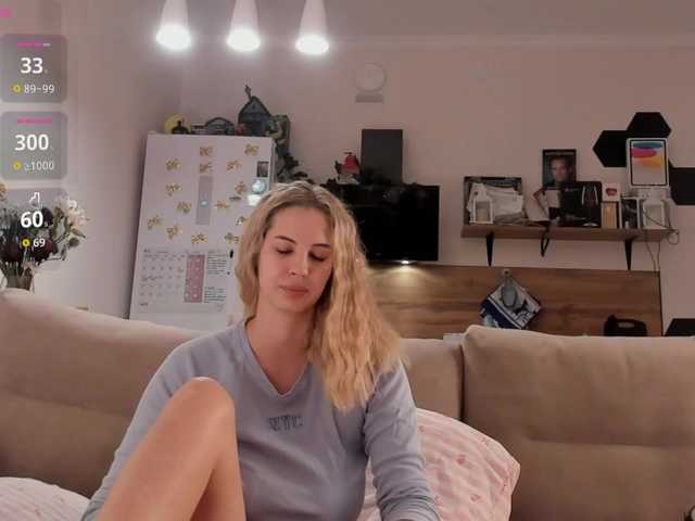 Girlalonehome live cam on BongaCams