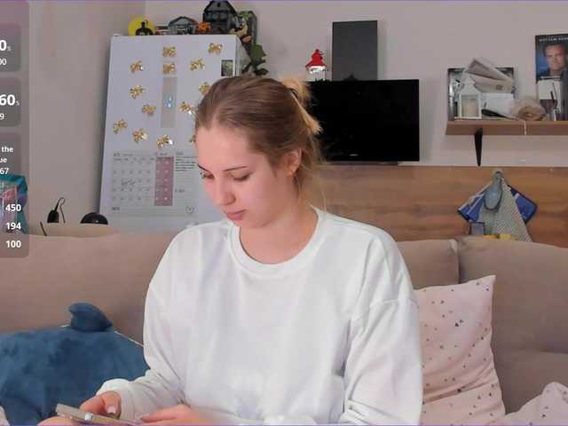 Girlalonehome's BongaCams show and profile