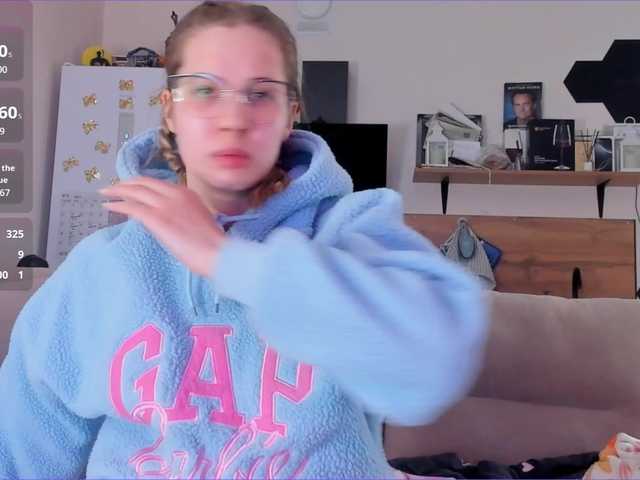 Girlalonehome