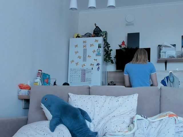 Girlalonehome live cam on BongaCams