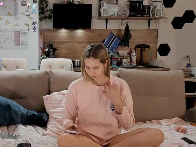 Girlalonehome