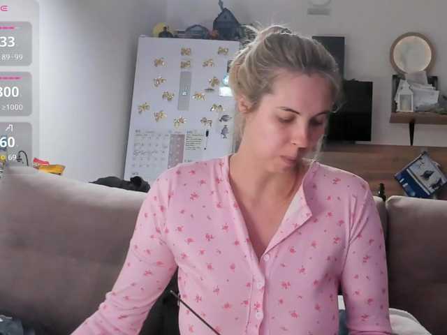 Girlalonehome