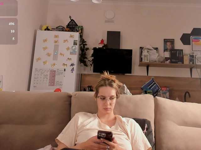 Girlalonehome live cam on BongaCams