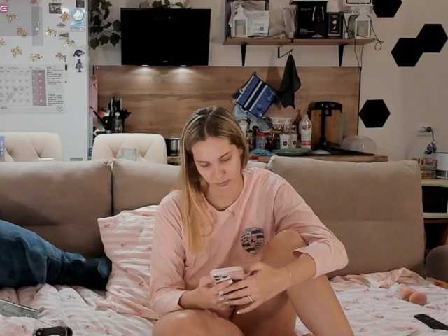 Girlalonehome