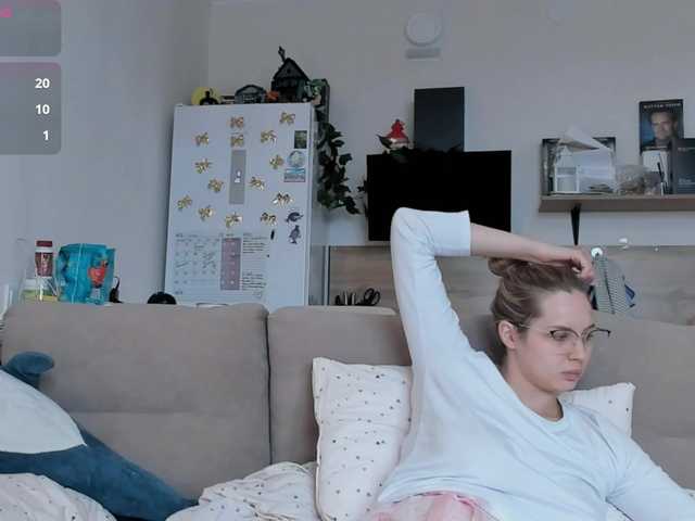Girlalonehome
