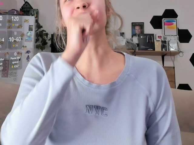Girlalonehome