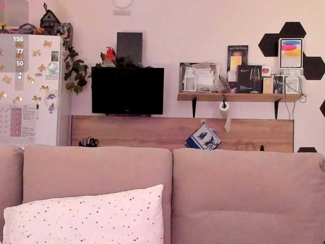 Girlalonehome live cam on BongaCams