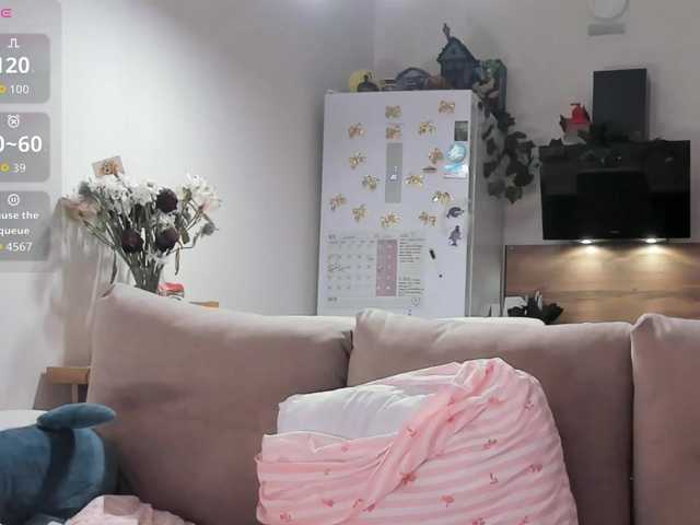 Girlalonehome live cam on BongaCams