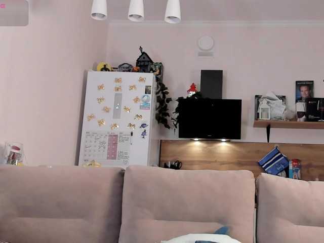 girlalonehome live sex show