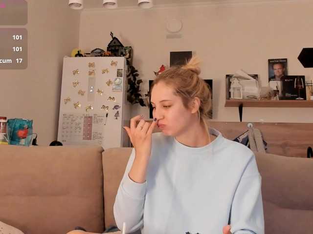 Girlalonehome live cam on BongaCams