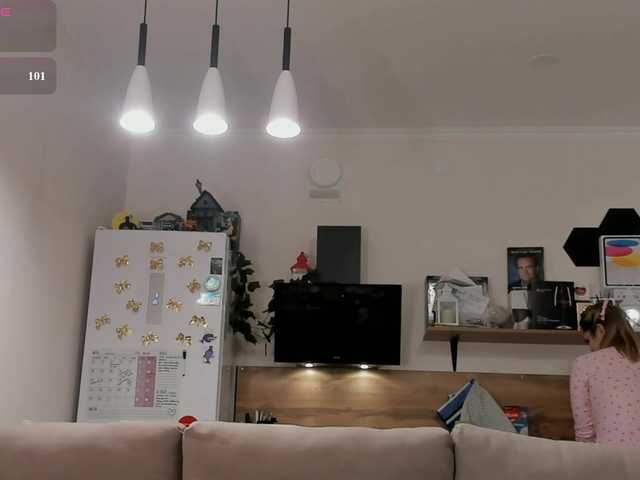 girlalonehome online