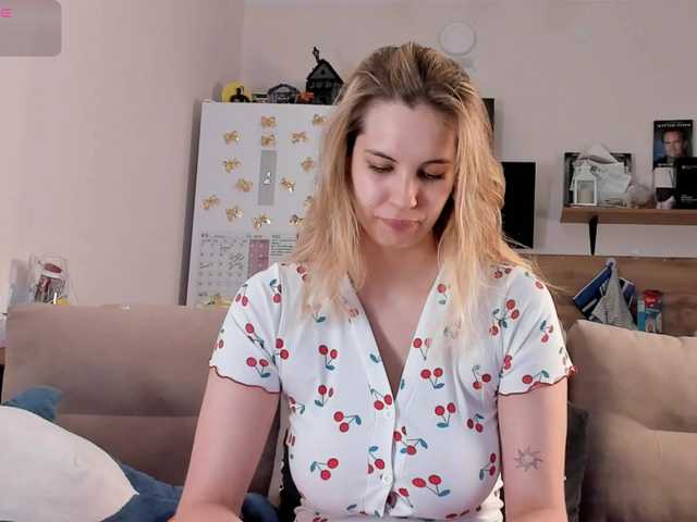 girlalonehome cam belle