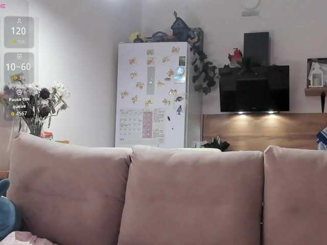 Girlalonehome live cam on BongaCams