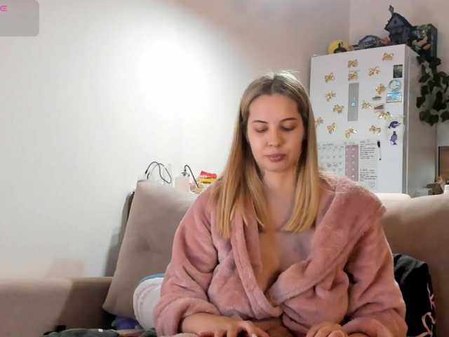 Girlalonehome live cam on BongaCams
