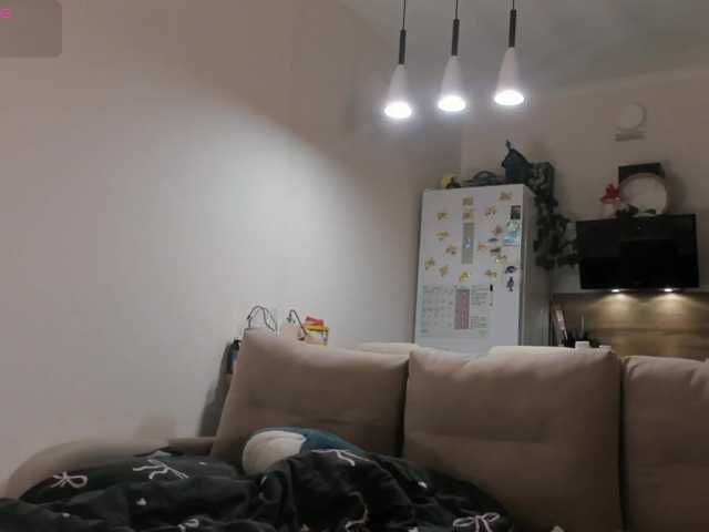 Girlalonehome live cam on BongaCams