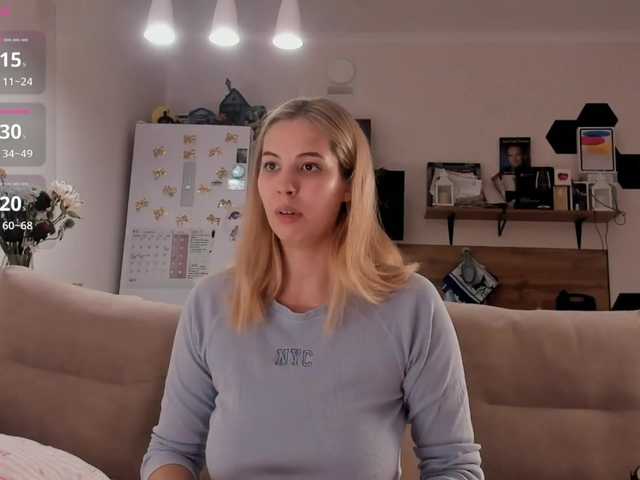 Girlalonehome live cam on BongaCams
