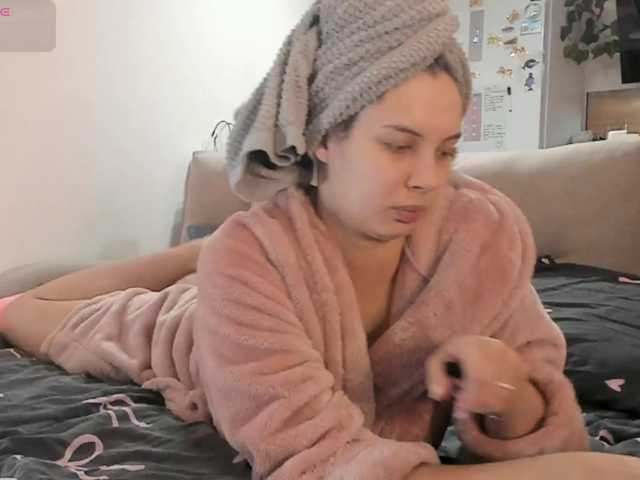 Girlalonehome live cam on BongaCams
