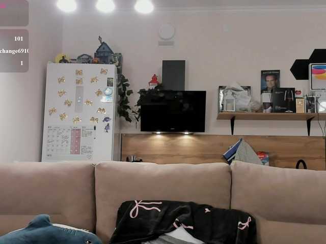 Girlalonehome