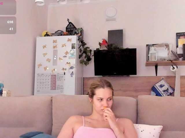 Girlalonehome live cam on BongaCams