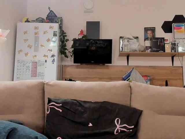 Girlalonehome