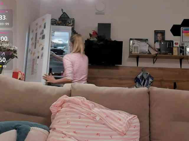 Girlalonehome Girlalonehome