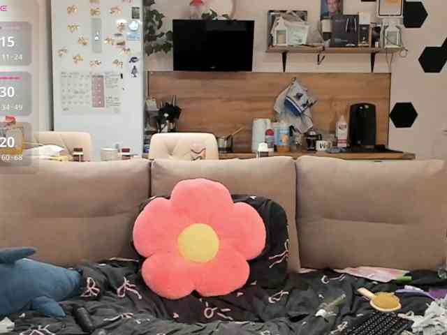 Girlalonehome Girlalonehome