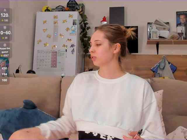 Girlalonehome Live Webcam on BongaCams