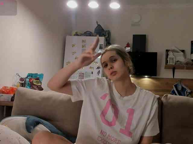 Girlalonehome Girlalonehome