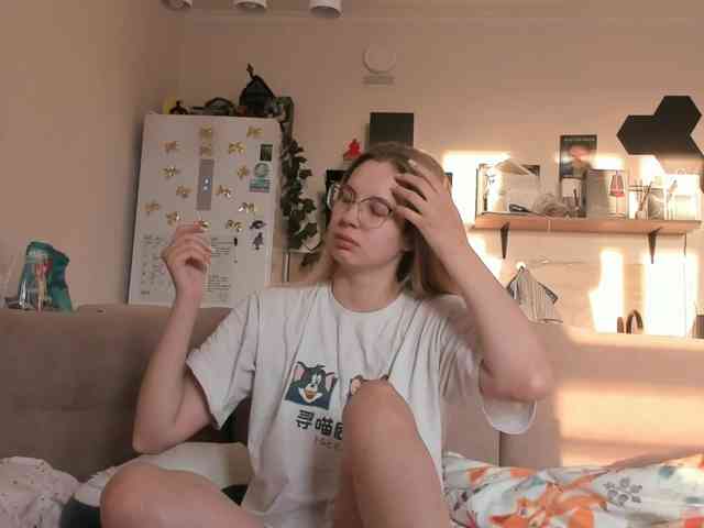 Girlalonehome