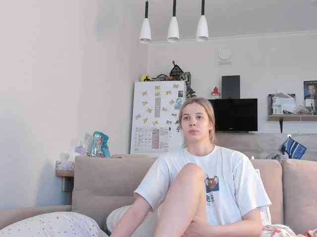 Girlalonehome