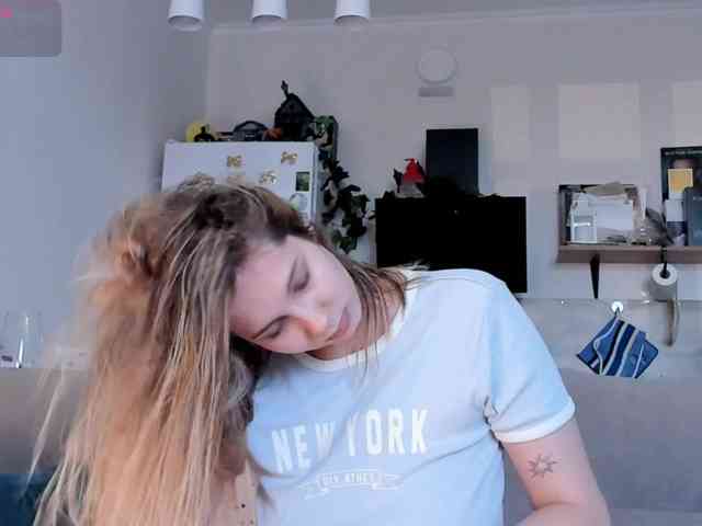 Girlalonehome Girlalonehome