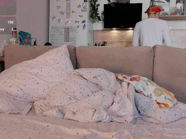 Girlalonehome