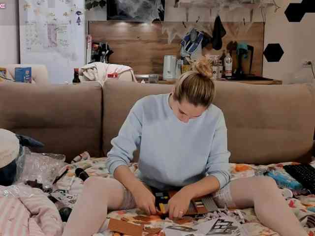Girlalonehome