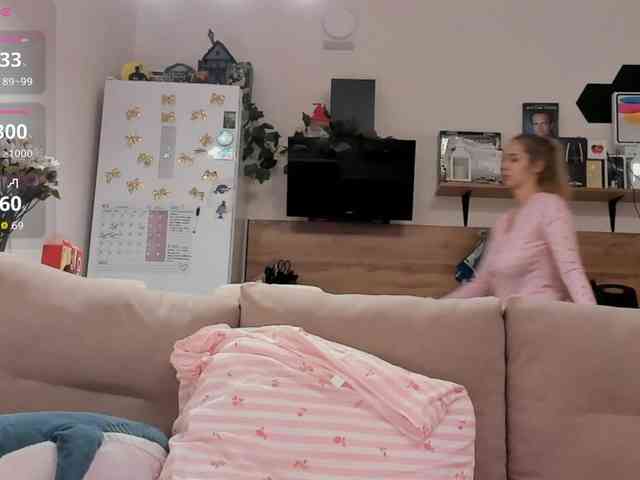 Girlalonehome Girlalonehome