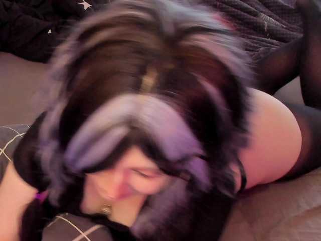 Emy-Kamy live cam on BongaCams