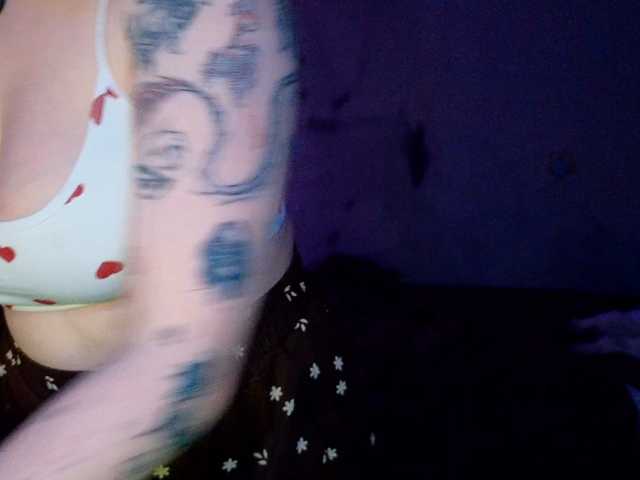 sweetdreamss, en vivo ahora en BongaCams