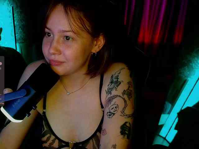 Model: -sweetdreamss-